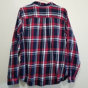 Old Navy Shirts - Old navy classic plaid flannel button up shirt Old Navy Shirts - Old navy classic plaid flannel button up shirt